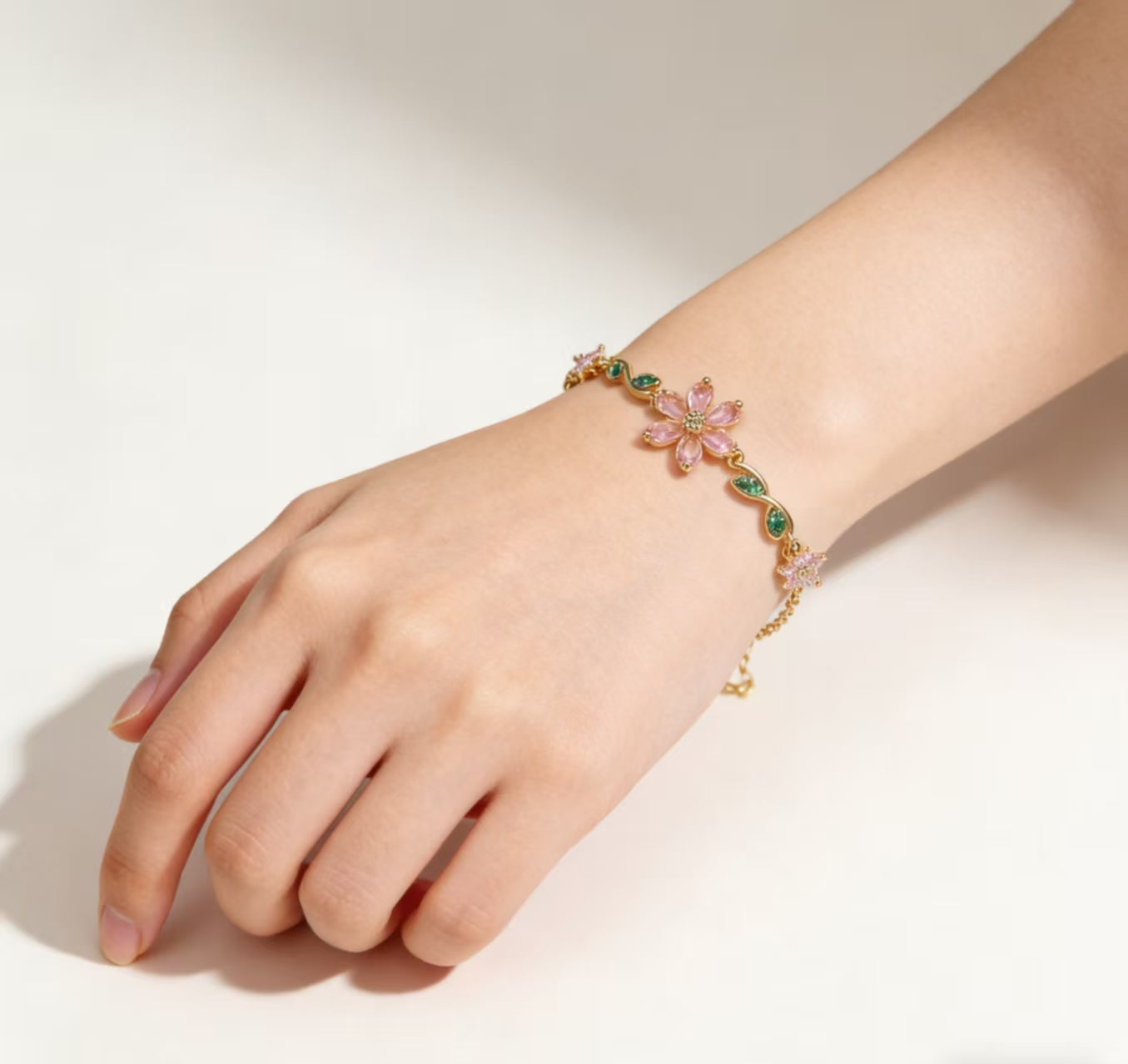 🔥Last Day 50% OFF -🌼✨Flower Bracelet(💫Exquisite Craftsmanship, Lasting Brilliance)