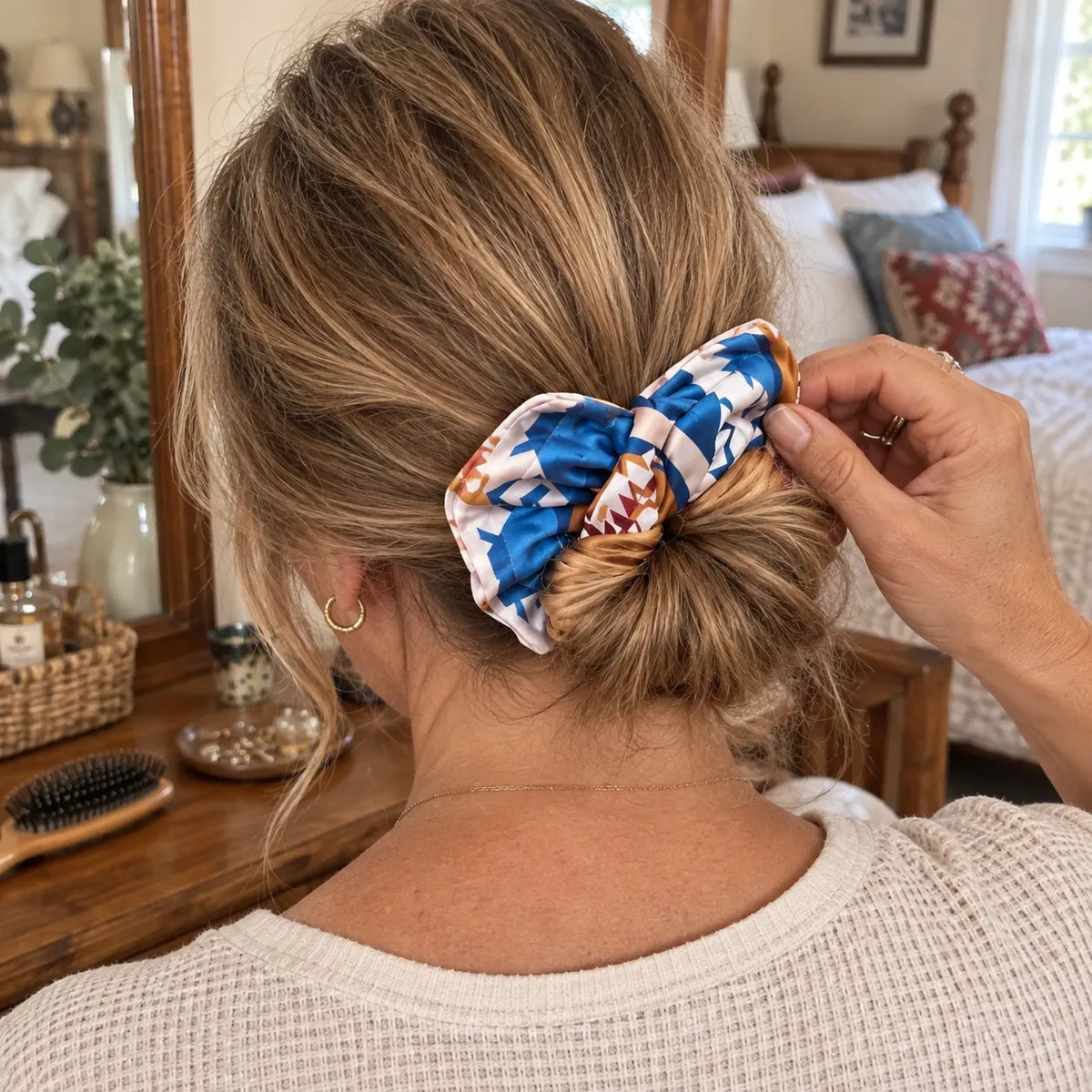 🤠🤎 Western Bow Hair Accessory – Effortless Low-Bun Style for Country Concerts, Rodeos & Everyday Looks