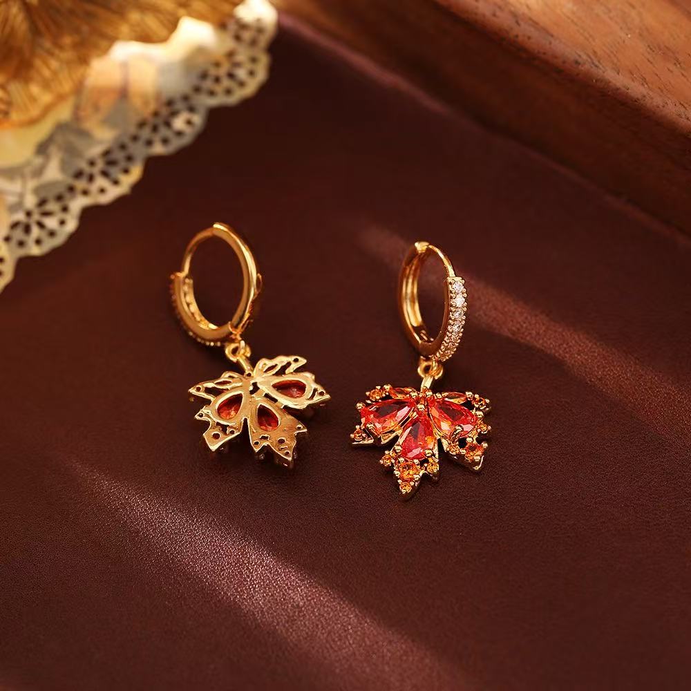 🍁 Maple Leaf Crystal Earrings