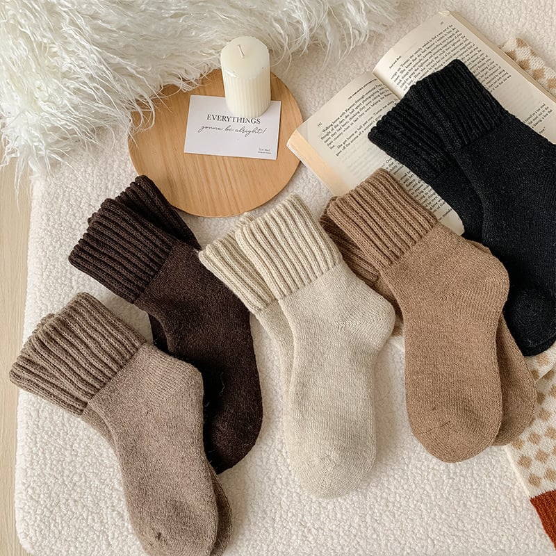 🔥Save 49%-Women's Solid Mid-calf Socks