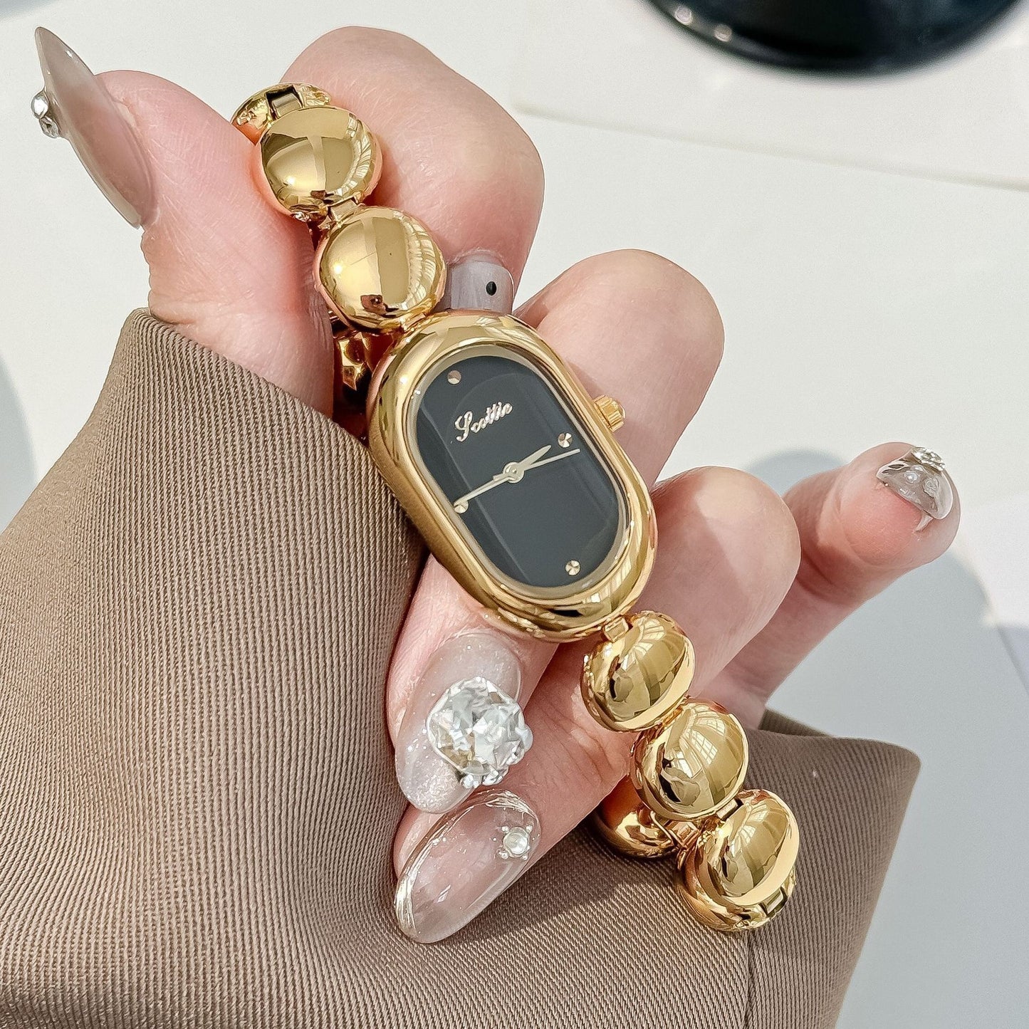 🎁A vintage bracelet watch that blends “time” and “style”