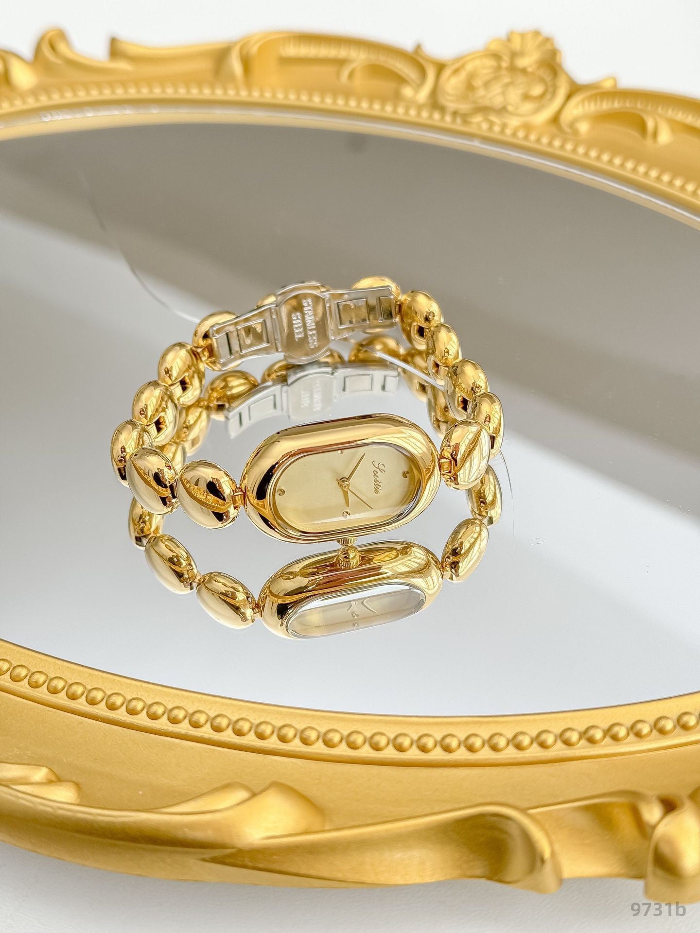 🎁A vintage bracelet watch that blends “time” and “style”