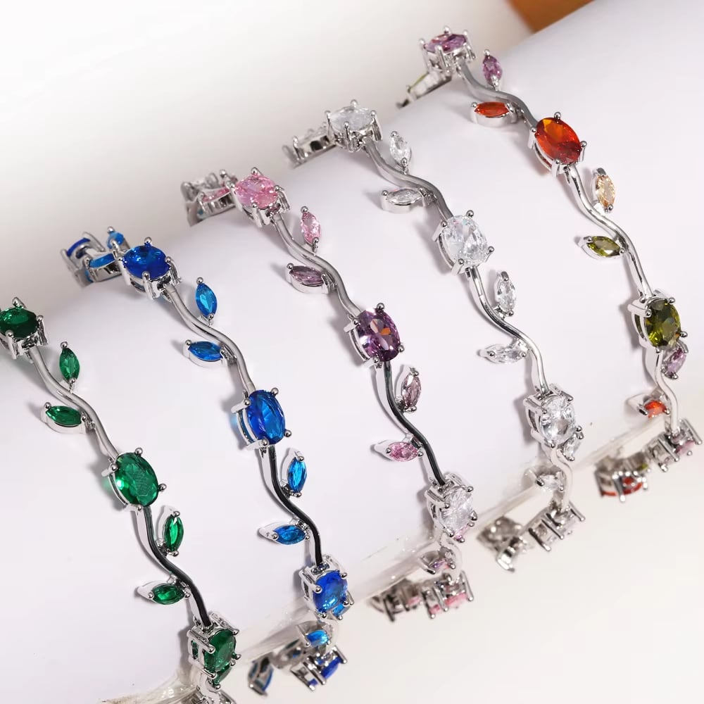 Last Day 50%OFF ✨🌷Tulip Vine 18K Gold Crystal Bracelet