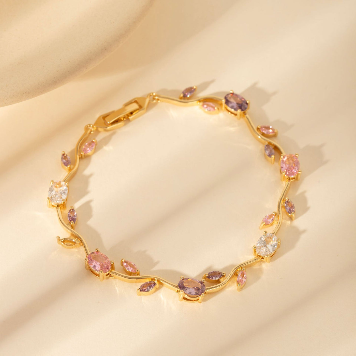 Last Day 50%OFF ✨🌷Tulip Vine 18K Gold Crystal Bracelet