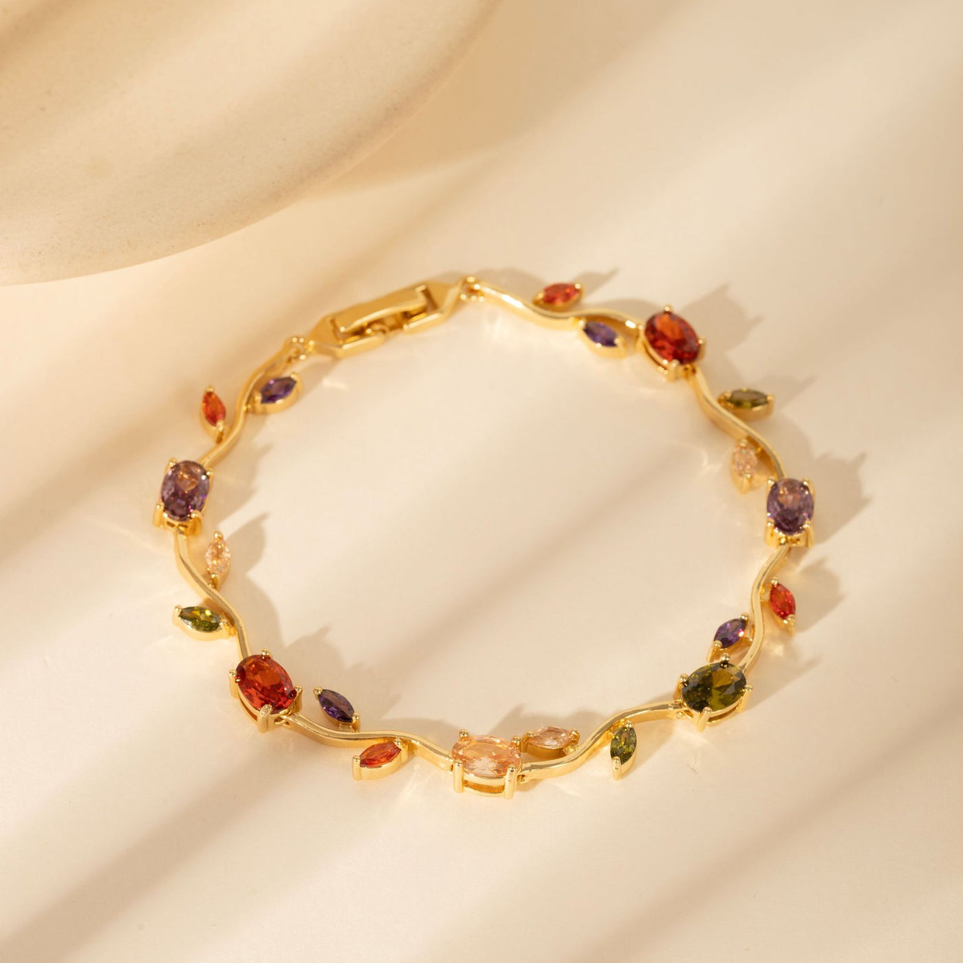 Last Day 50%OFF ✨🌷Tulip Vine 18K Gold Crystal Bracelet