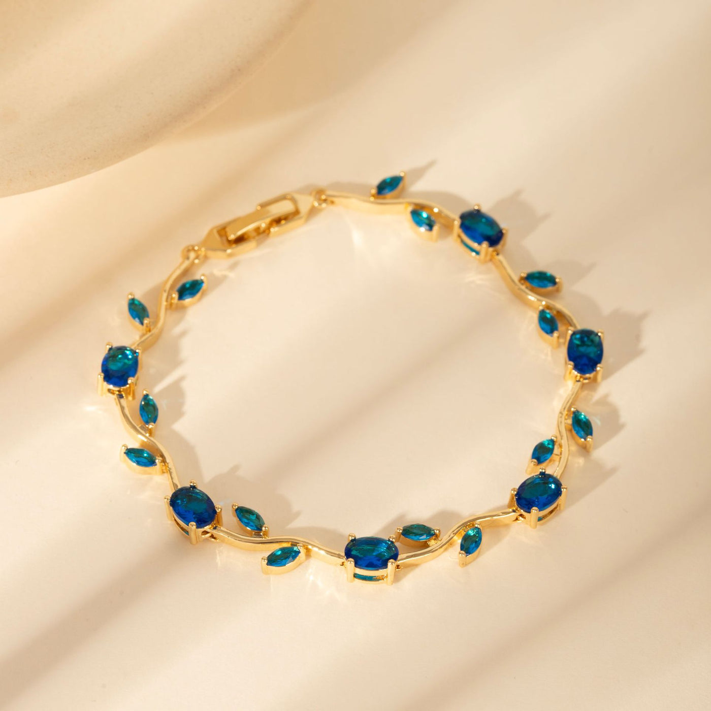 Last Day 50%OFF ✨🌷Tulip Vine  Gold Crystal Bracelet