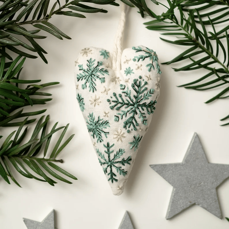 💖DIY Heart Shaped Hand Embroidered Christmas Finished product/DIY material kit