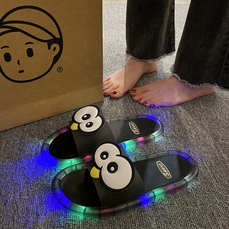 🏆Limited Time Sale 49% OFF👣👣Cute slippers with cartoon motifs that glow