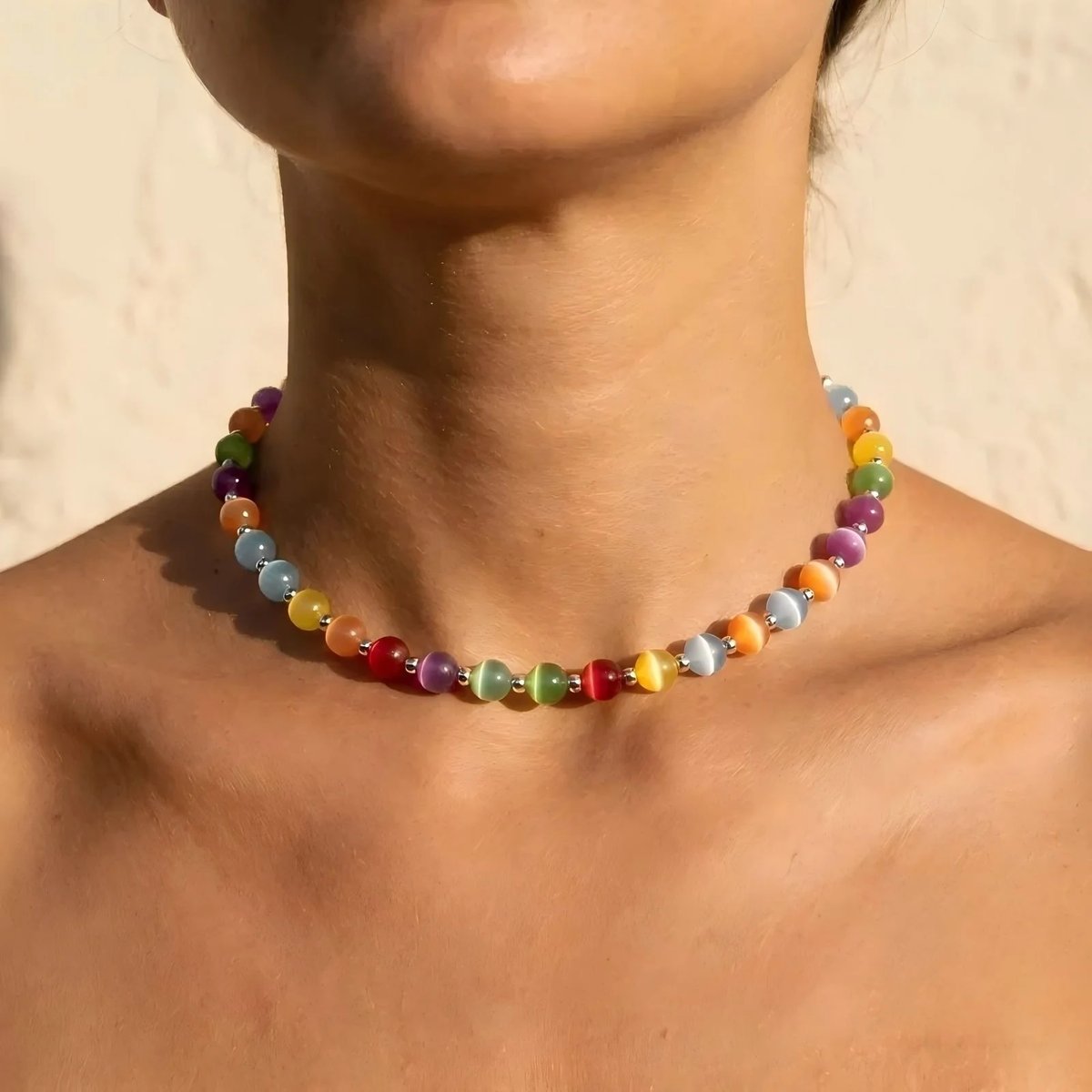 🌈UV Color-Changing Necklace That Turns Rainbow in Sunlight