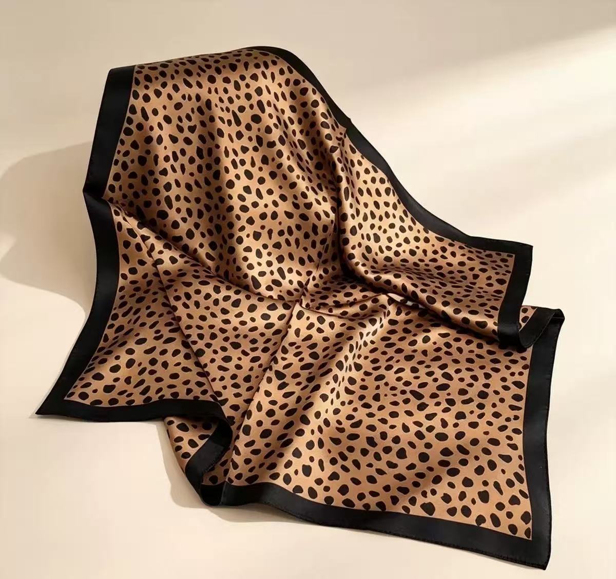 🐆Leopard Scarf — One Scarf, Endless Looks