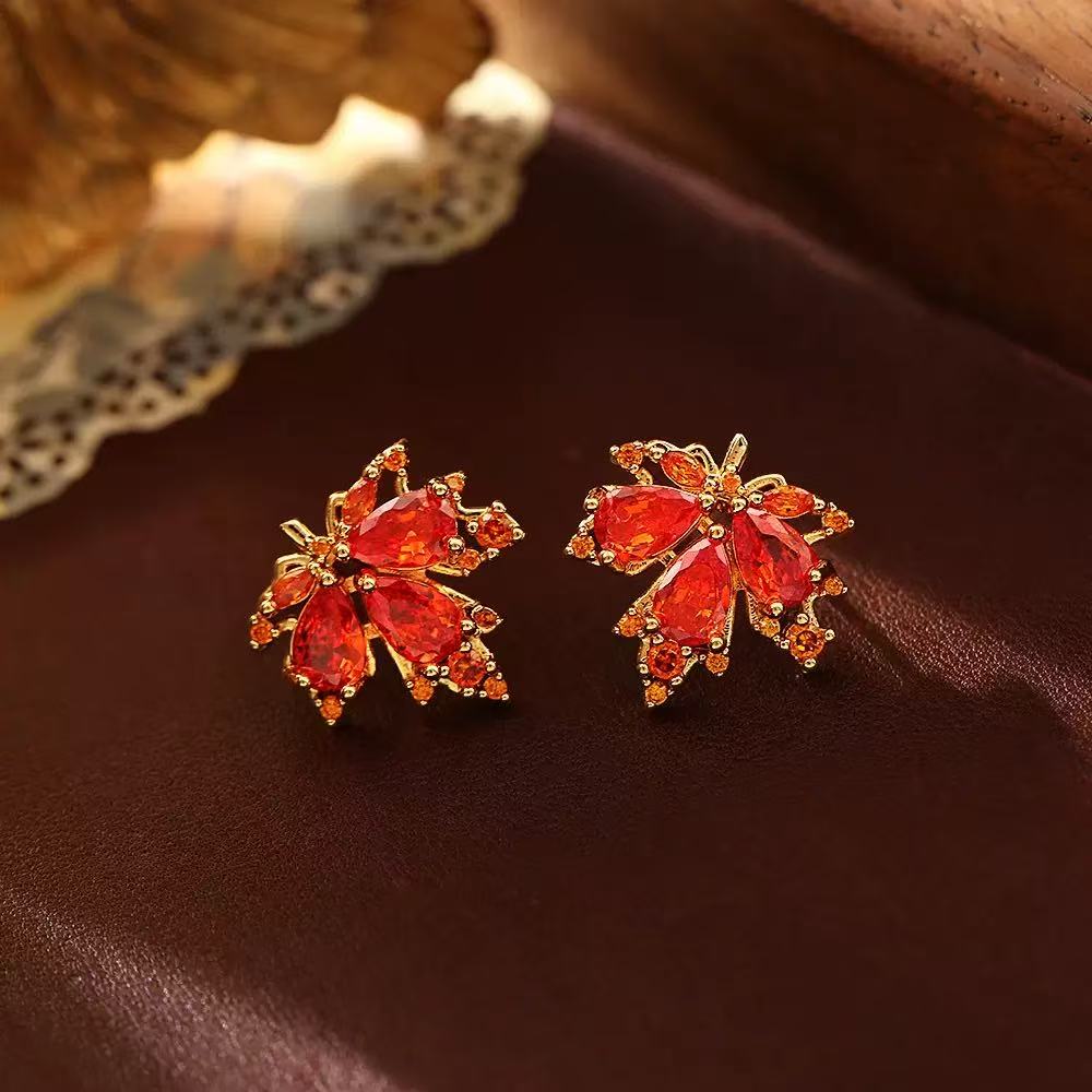 🍁 Maple Leaf Crystal Earrings