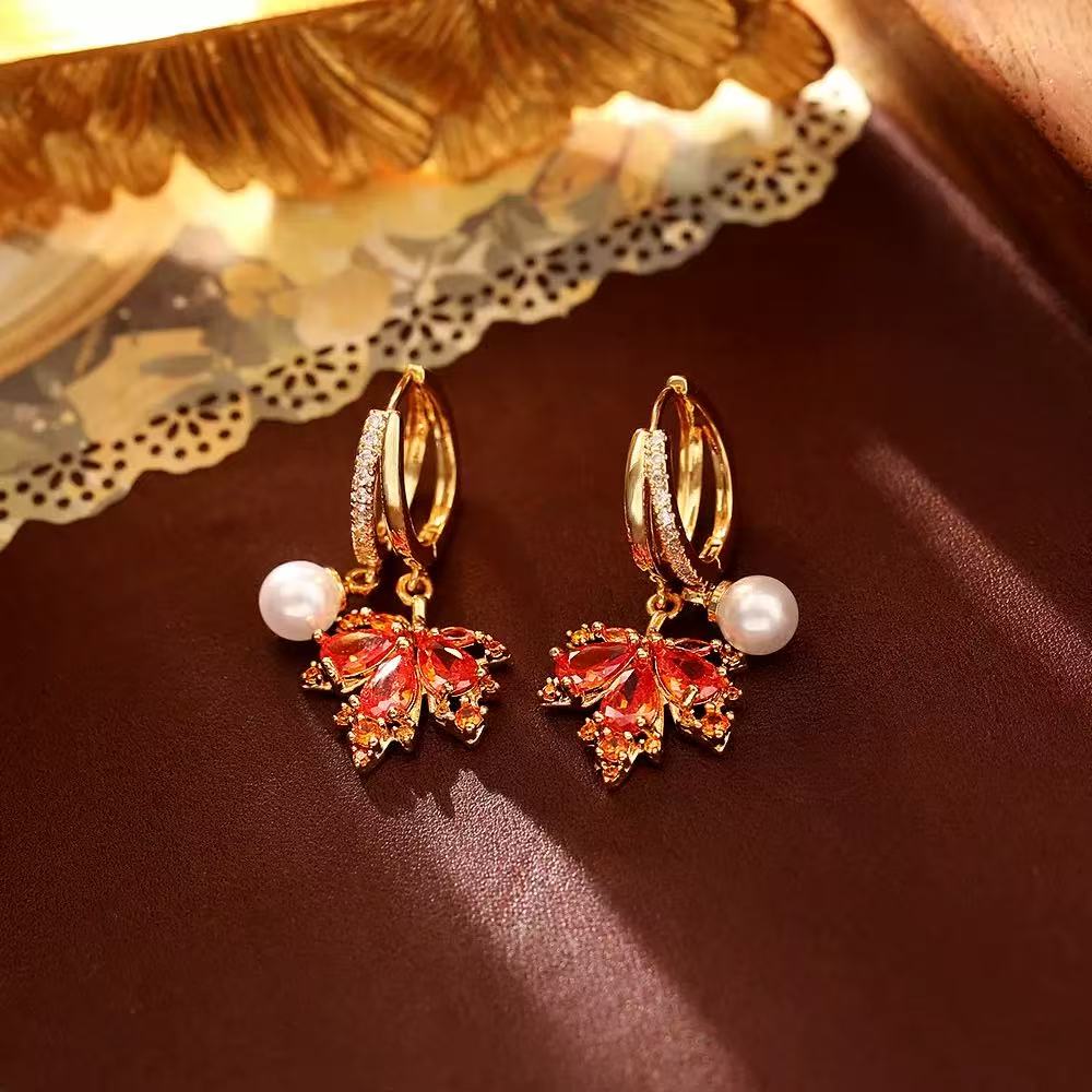 🍁 Maple Leaf Crystal Earrings